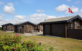 Fjand Badeby - Guesthouse, Cottages And Colony